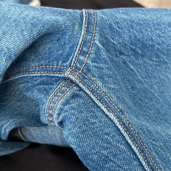 American Eagle High Rise Straight Jeans Size 4 Long Distressed Ripped Medium - Picture 4 of 7